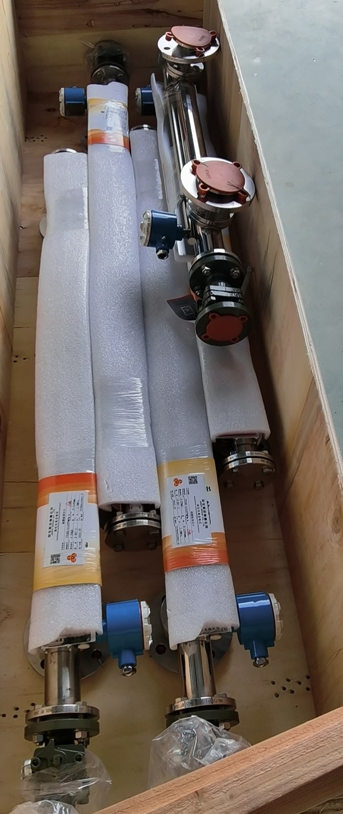 襯四氟/遠(yuǎn)傳/帶排污磁翻板液位計(jì)